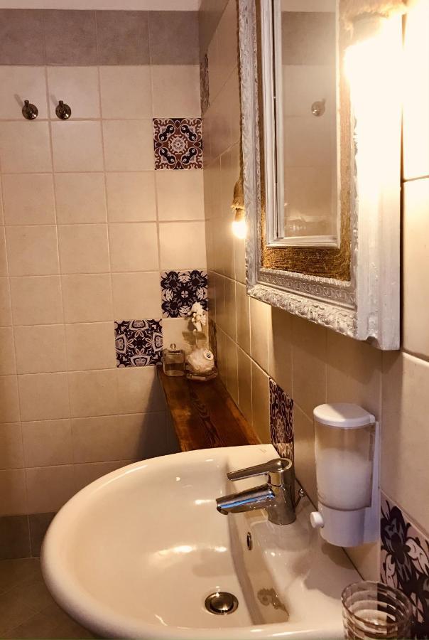 Casa Caterina Lake View Holidays Apartments Пескьера-дель-Гарда Экстерьер фото
