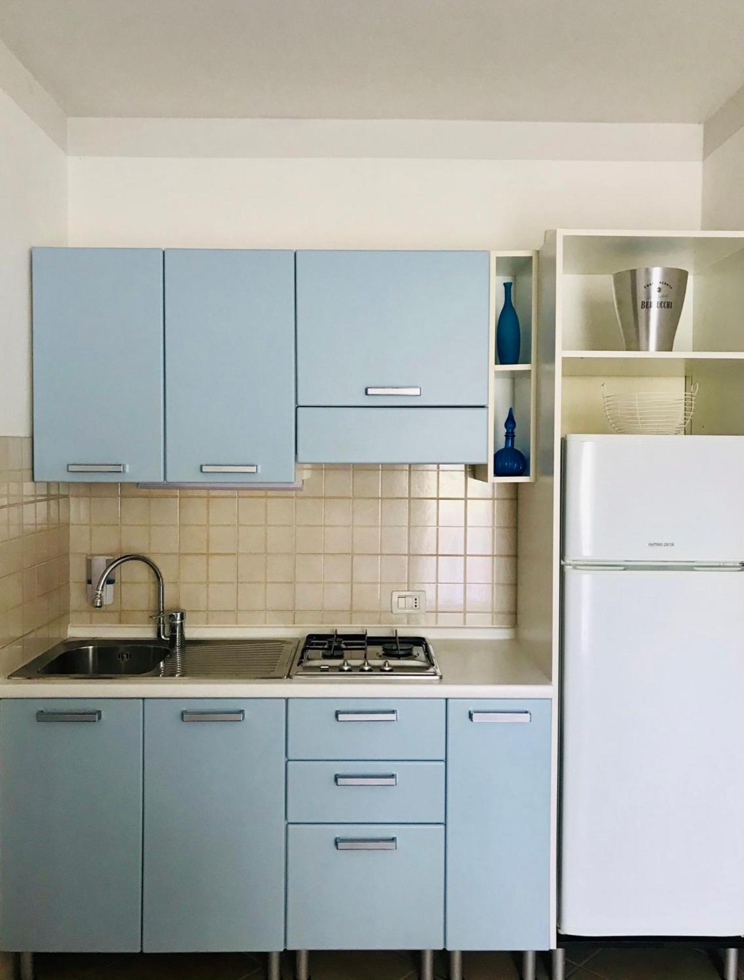 Casa Caterina Lake View Holidays Apartments Пескьера-дель-Гарда Экстерьер фото