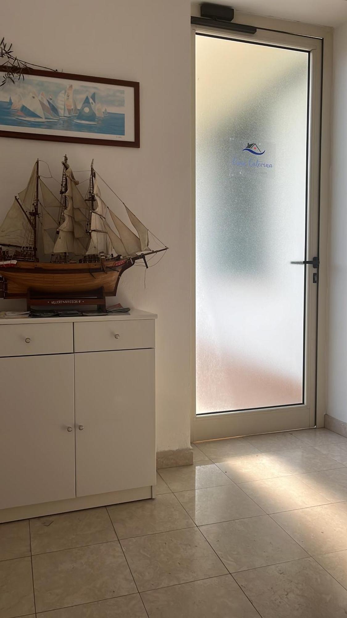 Casa Caterina Lake View Holidays Apartments Пескьера-дель-Гарда Экстерьер фото
